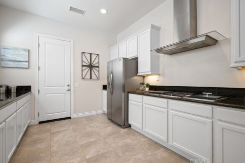 60 Gainsboro, Irvine CA  92620-2187 exterior