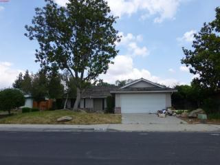 3595 Sunnyside Ave, Clovis, CA 93611-5846