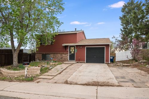 17176 Nassau Pl, Aurora, CO 80013-3203