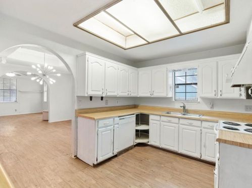 1212 Lilac St, Fort Worth TX  76110-2039 exterior