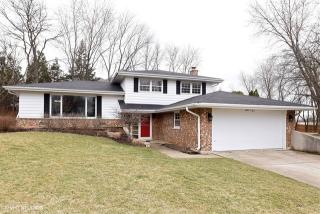 1206 Sleepy Hollow Ln, Oak Brook, IL 60561-5019