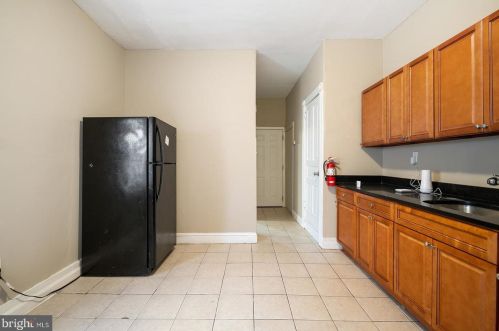 619 Chelten Ave, Philadelphia PA 19126-3825 exterior