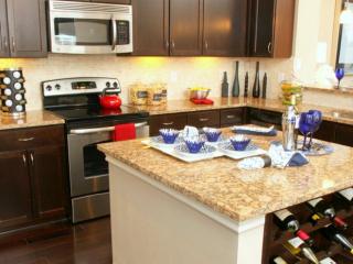 6044 Lovers Ln, Dallas TX  75206-4323 exterior