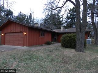 631 Mercury Dr, Saint Paul, MN 55126-2003