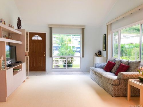 543 Pepeekeo Pl, Honolulu HI  96825-1121 exterior