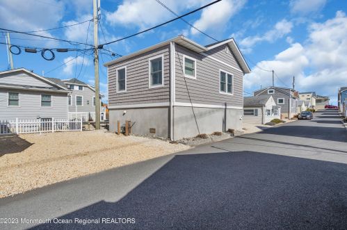 20 Shell Way, Lavallette, NJ 08735-1829