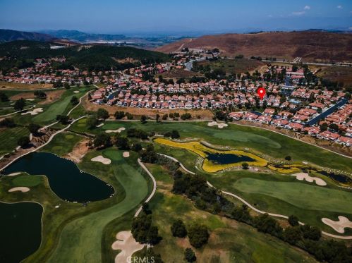 814 Links Vw Dr, Simi Valley CA 93065-6654 exterior