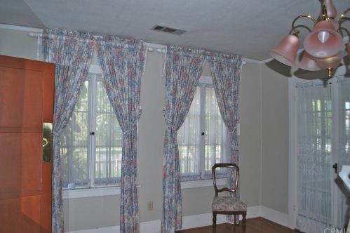 5390 Magnolia Ave, Riverside CA  92506-1250 exterior