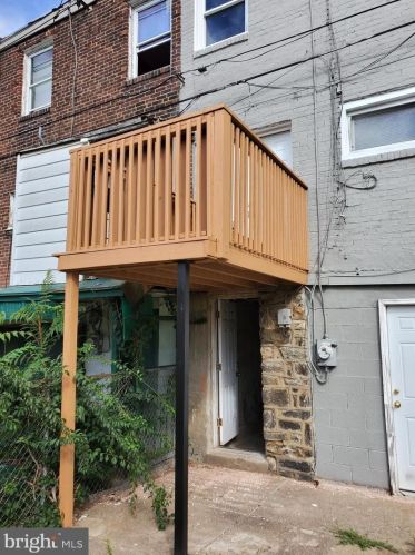 5341 Lindbergh Blvd, Philadelphia PA  19143-5829 exterior