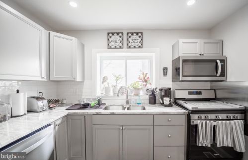 132 Robbins Ave, Trenton NJ 08638-3719 exterior