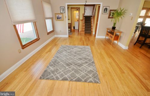 216 Abbey Ln, Auburn, NJ 08085-1471