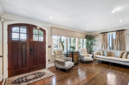 240 Huntington Rd, Atlanta GA  30309-1506 exterior