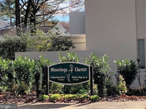 1674 Moorings Dr, Herndon, VA 20190-4225