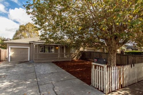332 Azalia Dr, Palo Alto, CA 94303-2014