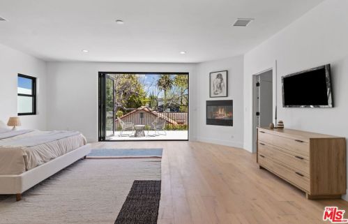 4614 Tobias Ave, Van Nuys CA  91403-2823 exterior