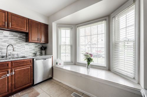 1308 Oriole Trl, Carol Stream IL  60188-6063 exterior