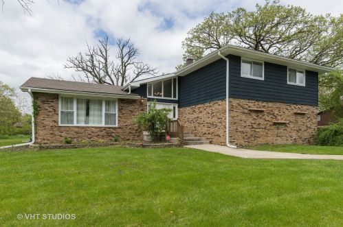 24736 Oak Ln, Crete, IL 60417-3709