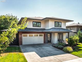 52332 Ashley Ct, Scappoose, OR 97056-0348