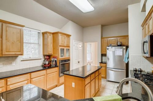 207 Chesapeake Bay Ln, Austin TX  78717-2975 exterior