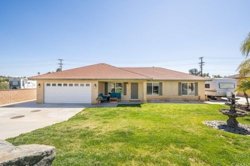 19063 Spalding Ave, Riverside CA  92508-9417 exterior