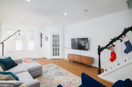2454 Amber St, Philadelphia PA  19125-1619 exterior