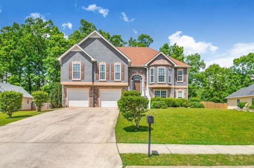 220 Creekside Cir, Hampton GA  30228-5581 exterior