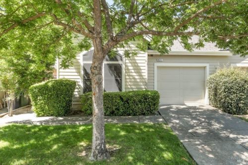 834 Glen Miller Dr, Windsor, CA 95492-7532