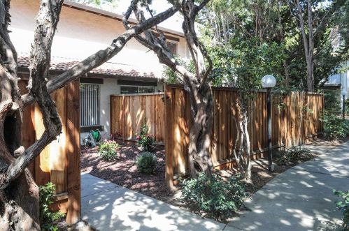 231 Easy St, Mountain View, CA 94043-3760