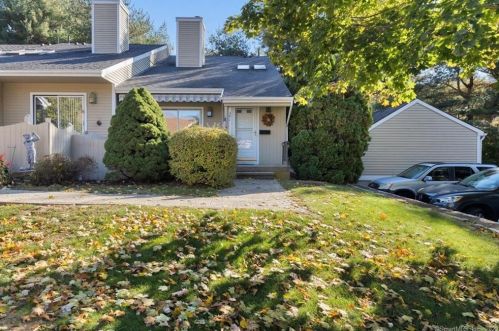 391 Lakeview Dr, Southington, CT 06489-3477
