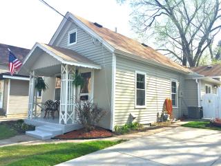1723 University Ave, Minneapolis MN  55413-1233 exterior