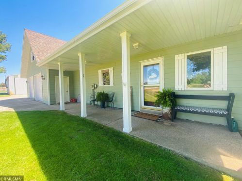 46375 230th St, Morris, MN 56267-4406
