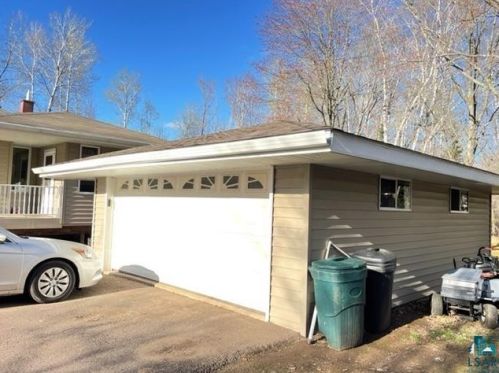 5254 Midway Rd, Duluth, MN 55811-8705