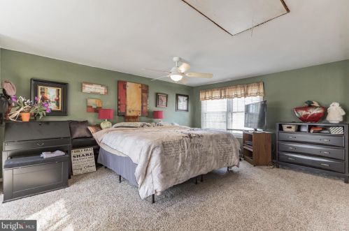 216 Nassau Dr, Tavistock NJ 08033-3976 exterior