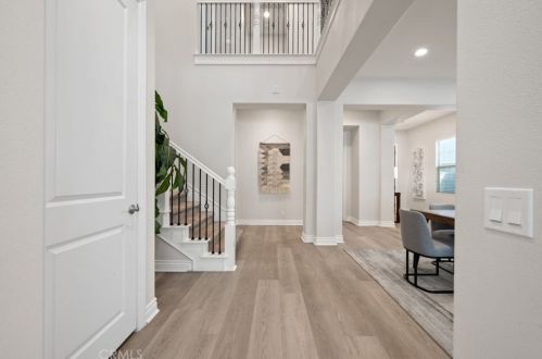 60 Gainsboro, Irvine CA  92620-2187 exterior