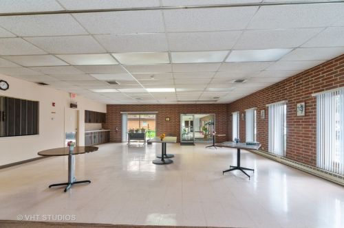 255 West Ave, Elmhurst IL  60126-3035 exterior