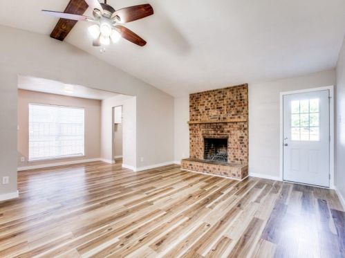 2137 Vlg Grn Dr, Garland TX 75044-7145 exterior