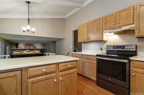 6117 Locust St, Englewood CO 80112-1324 exterior