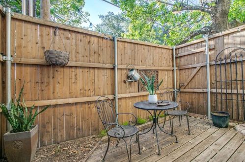 4003 Gilbert Ave, Dallas TX  75219-3816 exterior
