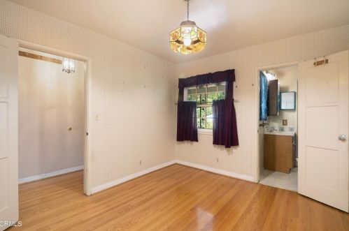 2362 Chapman Rd, Glendale CA  91214-3013 exterior
