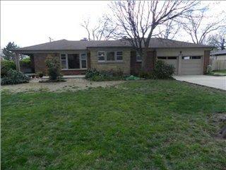 349 Brookside St, Wichita, KS 67208-4312