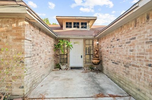 3123 Southdown Dr, Pearland, TX 77584-2353
