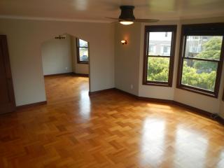 1596 11th Ave, San Francisco CA  94122-3615 exterior