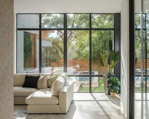 2721 Barton Skwy, Austin TX  78704-4647 exterior