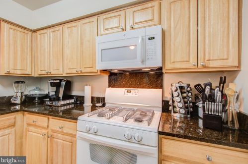 3829 Chesterwood Dr, Silver Spring MD 20906-2862 exterior