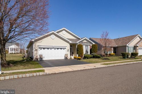 11 Ashford Ct, Columbus, NJ 08022-2307