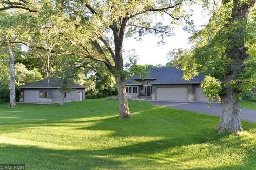 25702 Gustavus Ct, Columbus, MN 55092