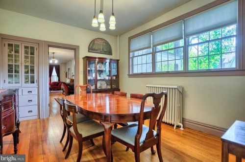 263 Walnut St, Carlisle PA  17013-3735 exterior