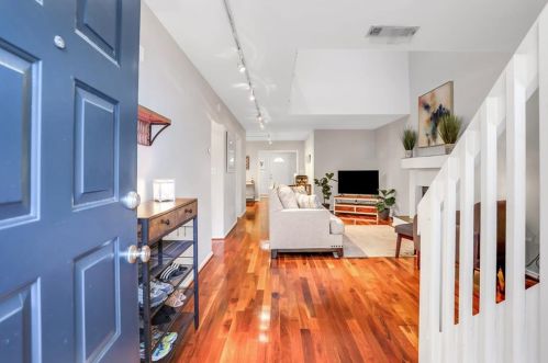 1154 Brookhaven Woods Ct, Atlanta, GA 30319-3880