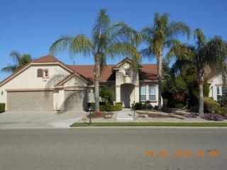 647 Carson Ave, Clovis, CA 93611-3429