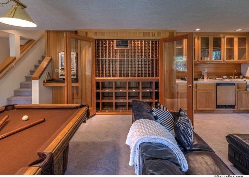 355 Skidder Trl, Truckee CA  96161-3931 exterior